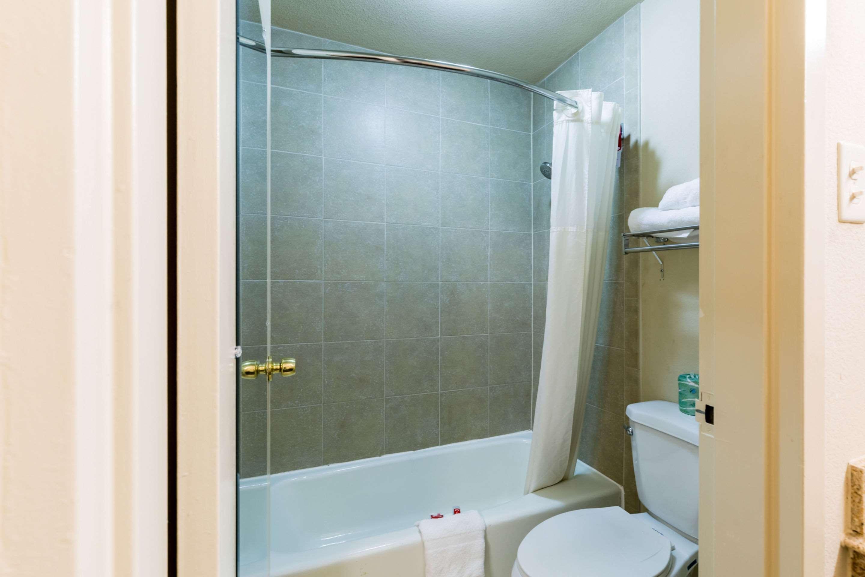 Econo Lodge Baytown Eksteriør billede